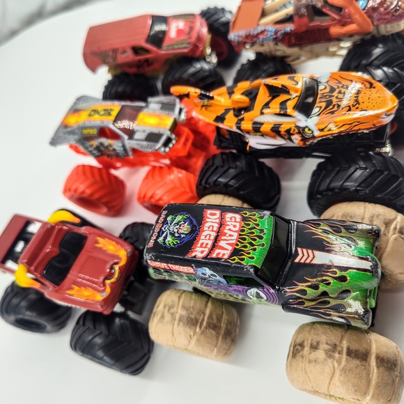 Monster Truck Toy Set - Multicolor - Picture 5 of 12